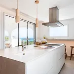 Opulent 5 Bedrooms Alis Panoramic Sea Views Villa *