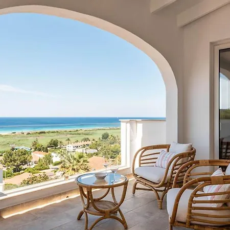 Opulent 5 Bedrooms Alis Panoramic Sea Views ソン・ボウ