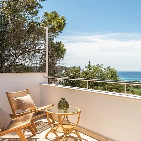 Opulent 5 Bedrooms Alis Panoramic Sea Views ヴィラ