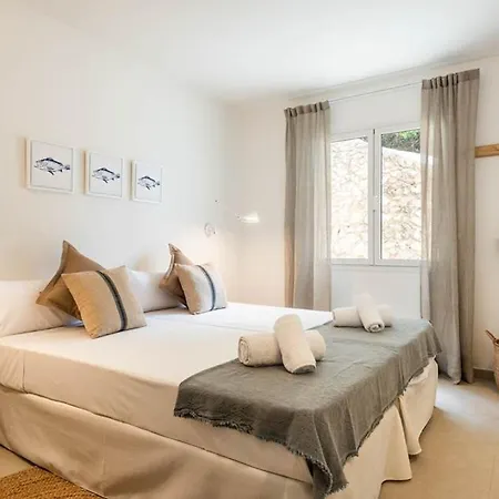 Opulent 5 Bedrooms Alis Panoramic Sea Views