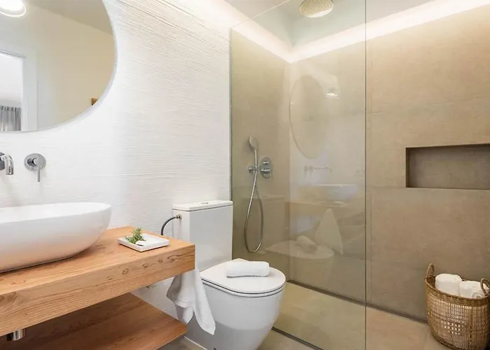 Opulent 5 Bedrooms Alis Panoramic Sea Views